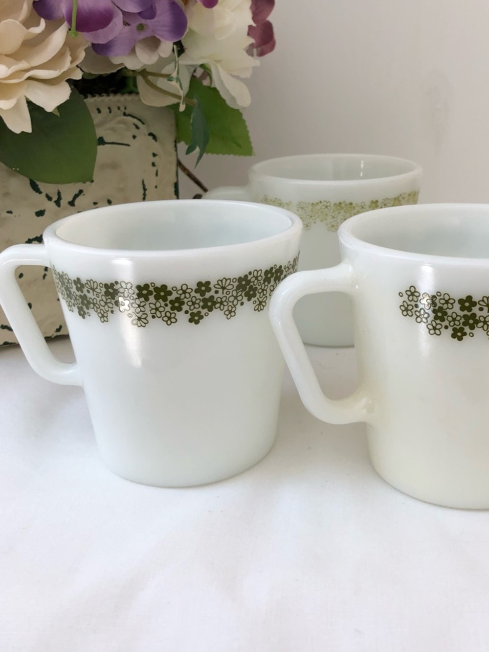 Vintage Pyrex Spring Blossom Milk Glass Three Cups Mugs - Picture 2 of 12